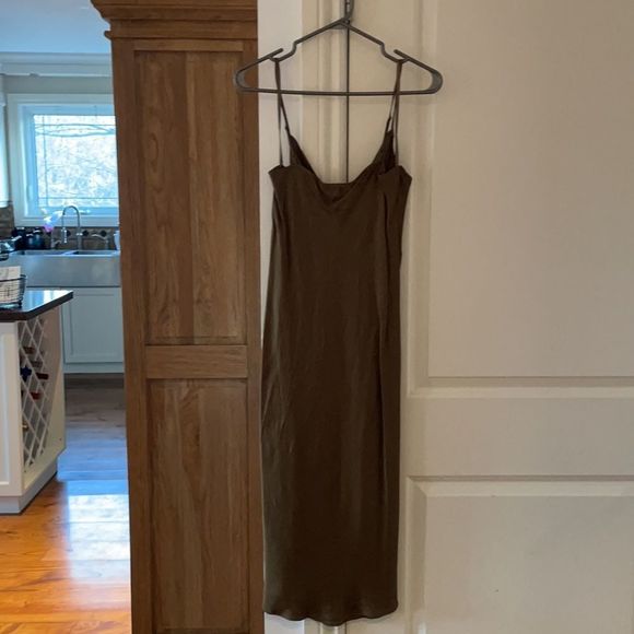 Nwot frame medium green cowl slip dress 2021 - Picture 7 of 9